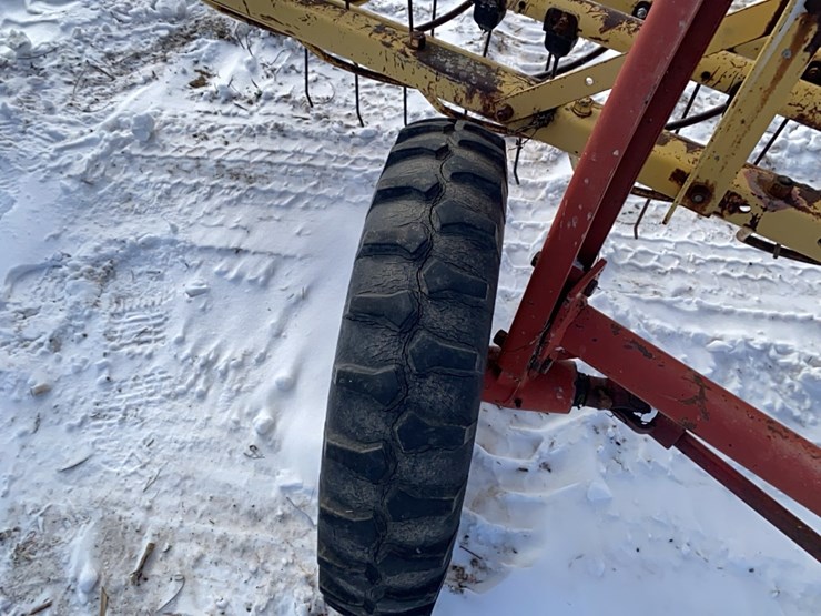 new-holland-260-image-19