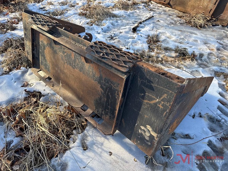 68"-smooth-bucket-skid-steer-attachment-image-2