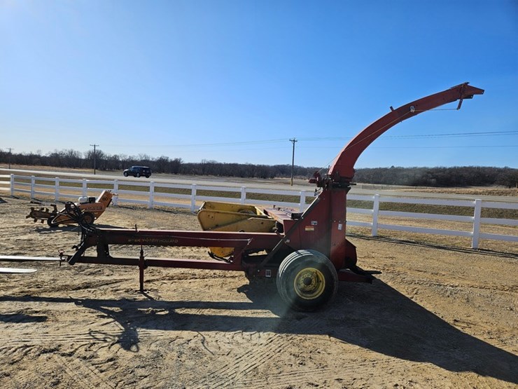 new-holland-892-image-2