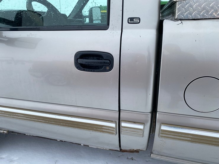 2001-chevrolet-pickup-image-21