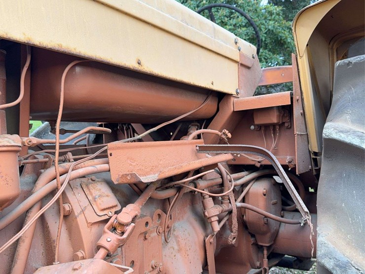 minneapolis-moline-g706-image-15