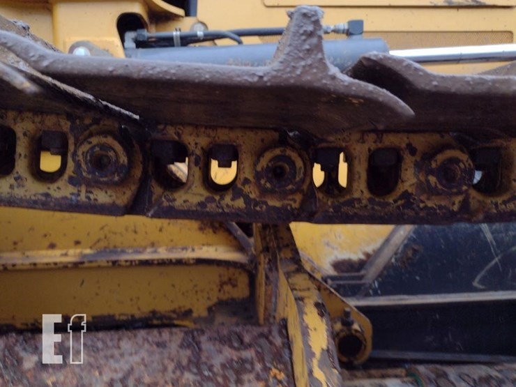 2015-deere-650k-lgp-image-38