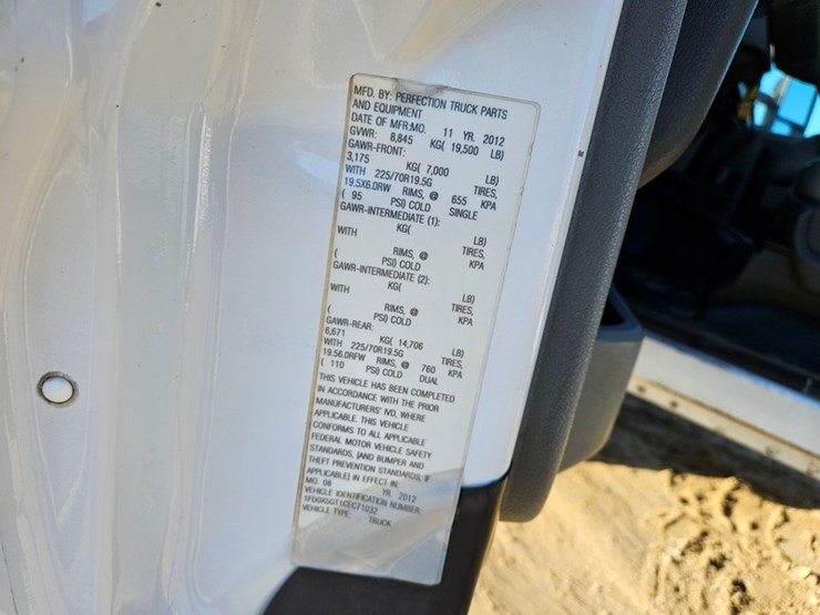 2012-ford-f550-image-57