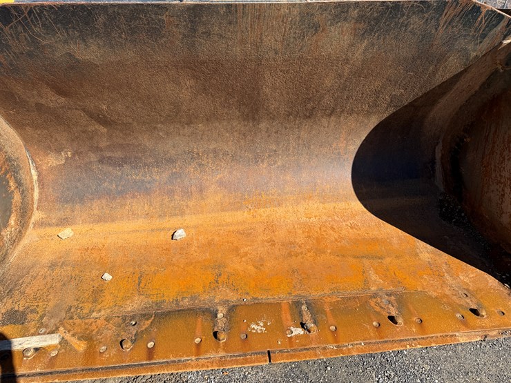 2016-caterpillar-938m-image-10