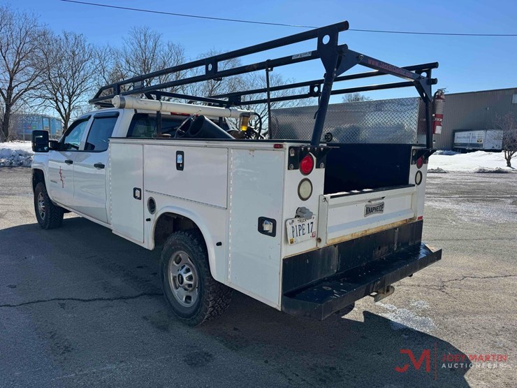 2017-chevrolet-2500-image-4