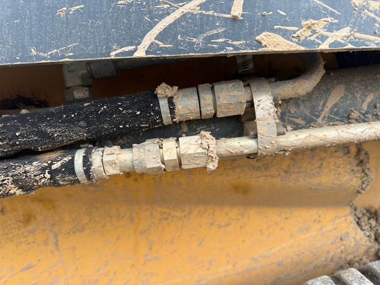 2015-deere-333e-image-16