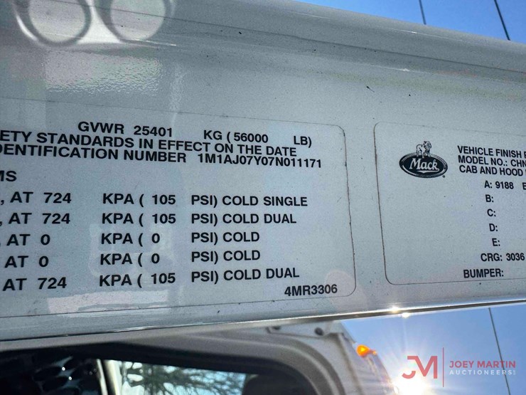 2007-mack-chn613-image-43