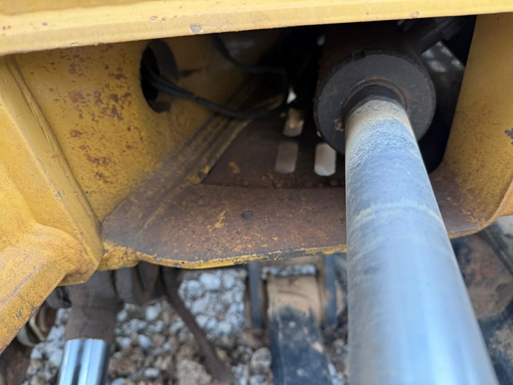 2014-caterpillar-302.7d-image-28