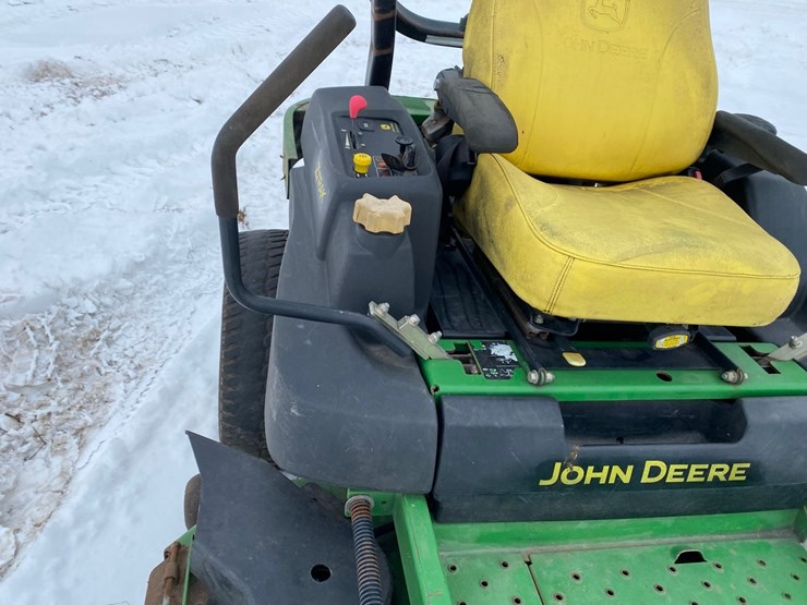 john-deere-zero-turn-image-11
