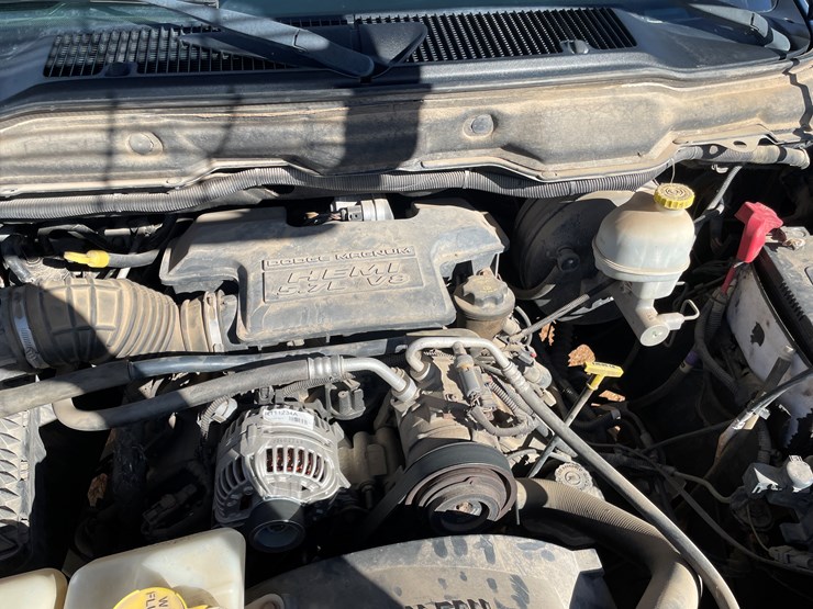 2004-dodge-1500-image-37