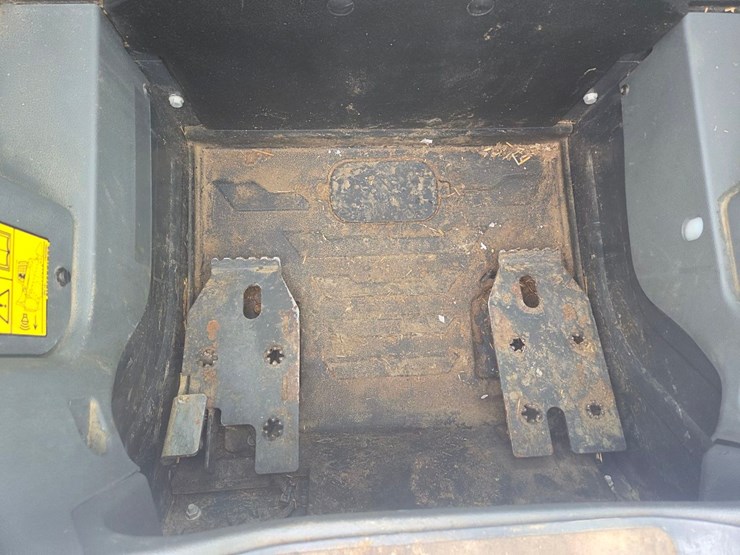 2023-bobcat-s76-image-26