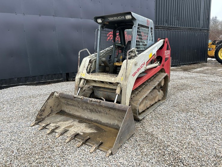 takeuchi-tl230-image-8