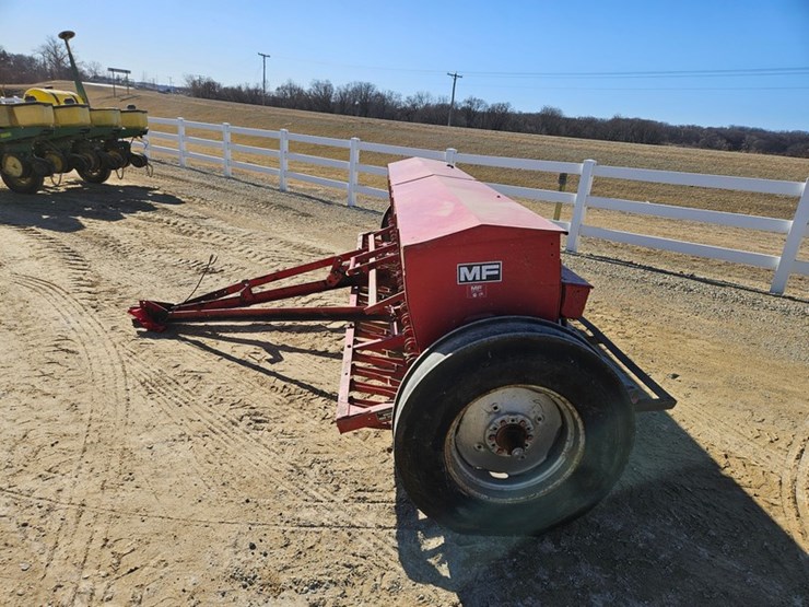 massey-ferguson-12-image-2