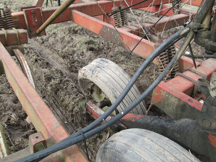 #27335-•-26'-chisel-plow-image-11