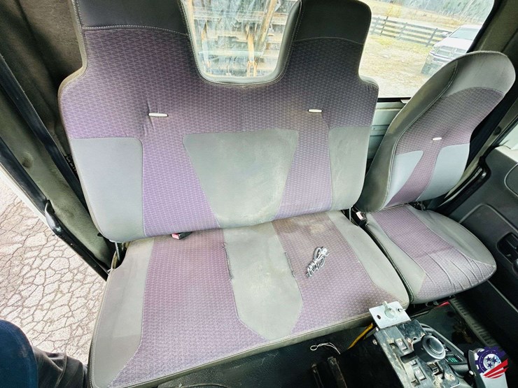 2012-international-durastar-4300-image-75