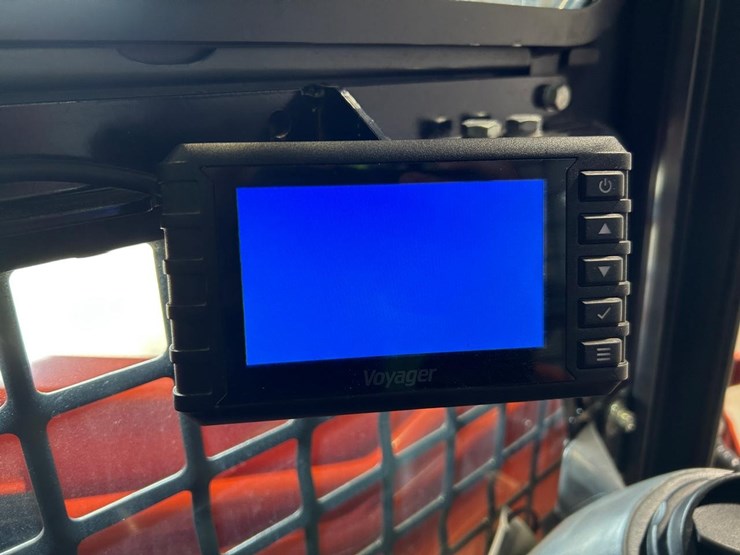 2021-kubota-svl97-2-image-28