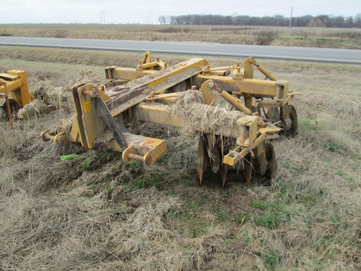 #27316-•-prime-tandem-levee-plow-image-1