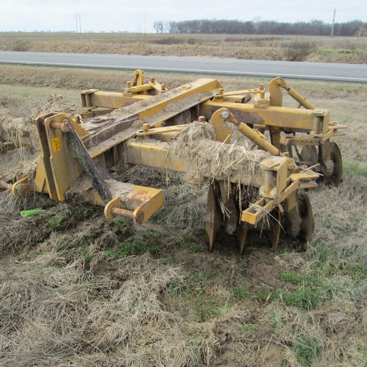 #27316 • Prime Tandem Levee Plow
