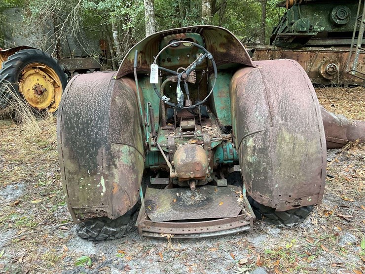 oliver-orchard-project-tractor-image-3