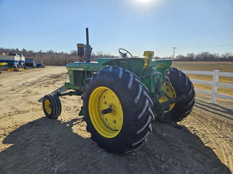 john-deere-4020-image-3