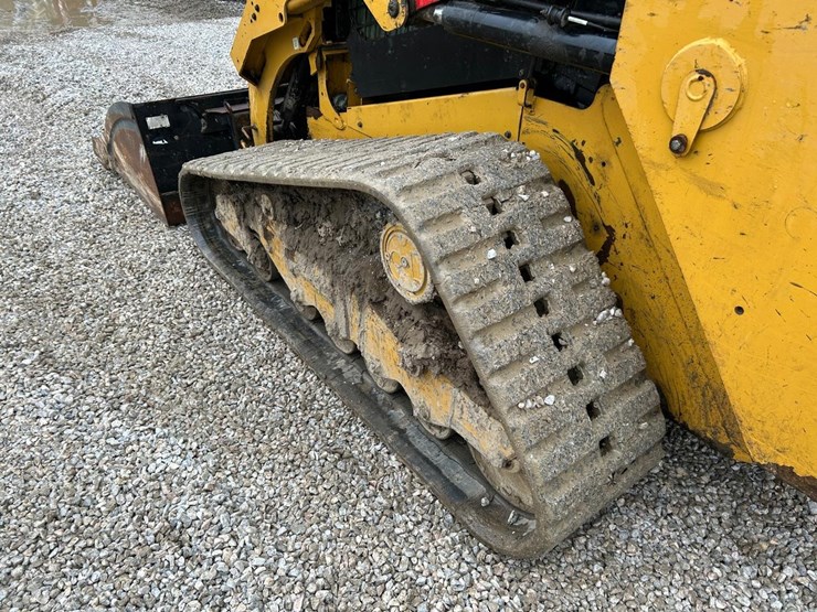 2019-caterpillar-279d3-image-15