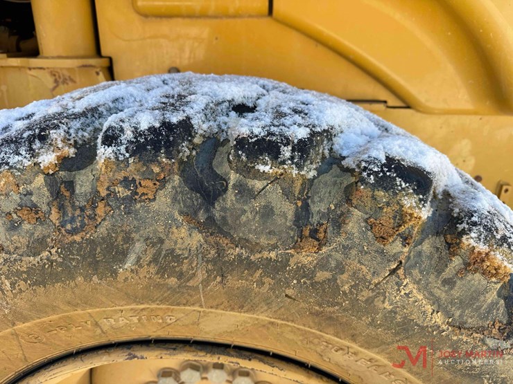 caterpillar-930g-image-15