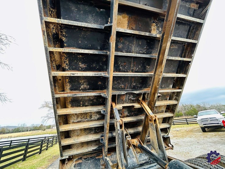 2012-international-durastar-4300-image-71