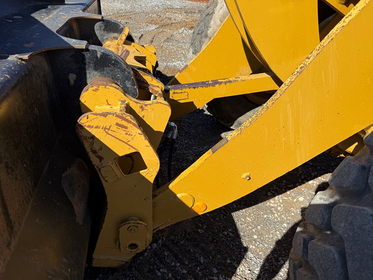 2016-caterpillar-938m-image-23