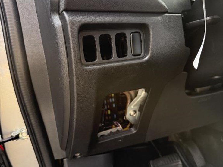 2019-mitsubishi-outlander-image-15