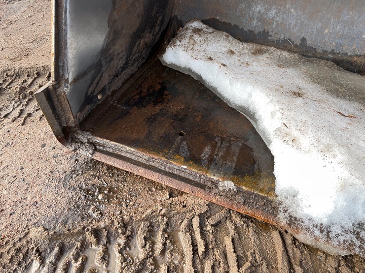 #13009-•-case-8500-crawler-loader-image-28