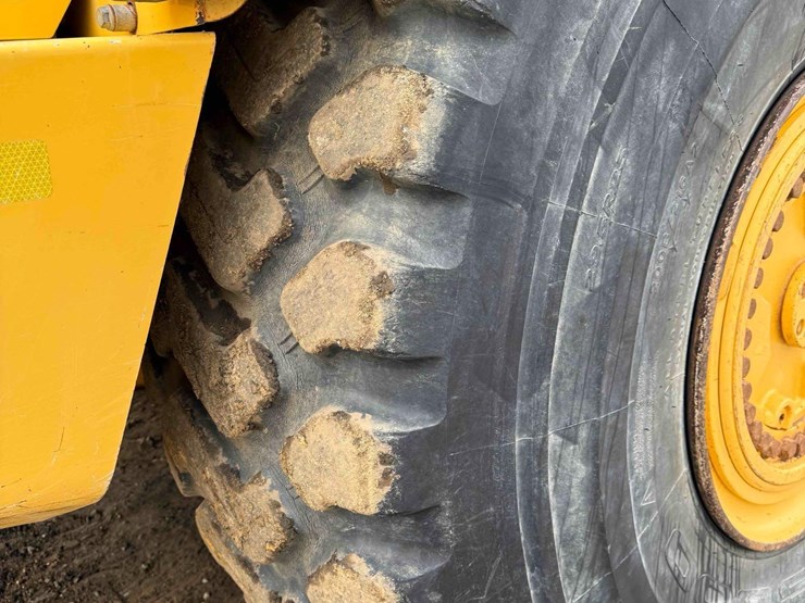 2014-deere-370e-image-17