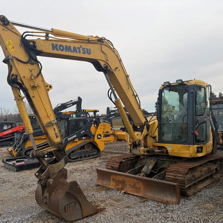 2017 KOMATSU PC88MR-10