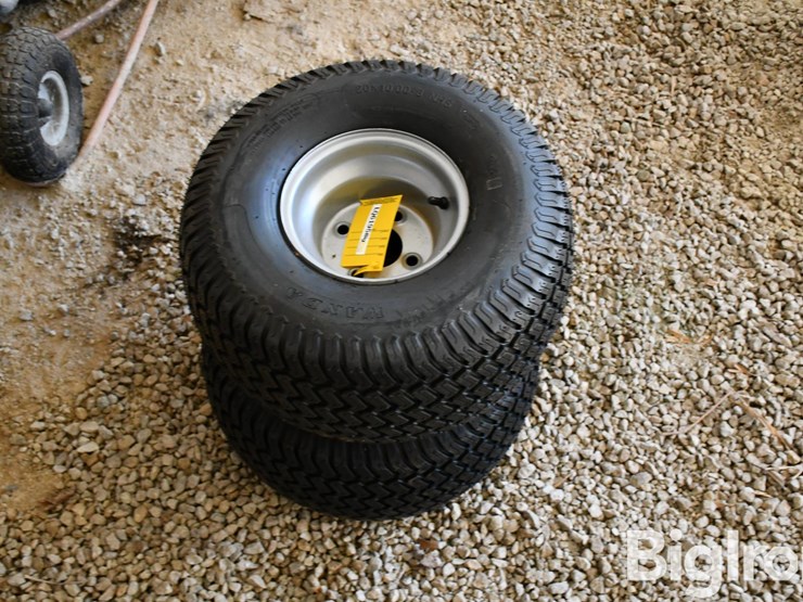 wanda-20x10.00-8-tire-on-4-bolt-rim-image-3