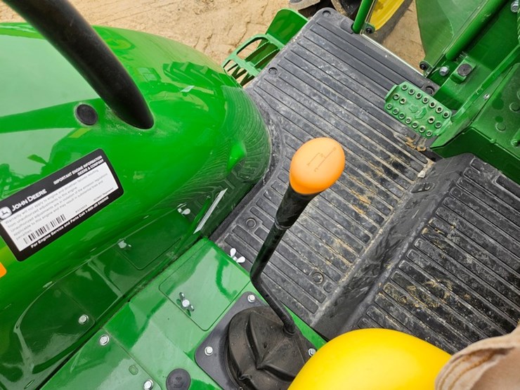 2025-john-deere-5067e-image-30