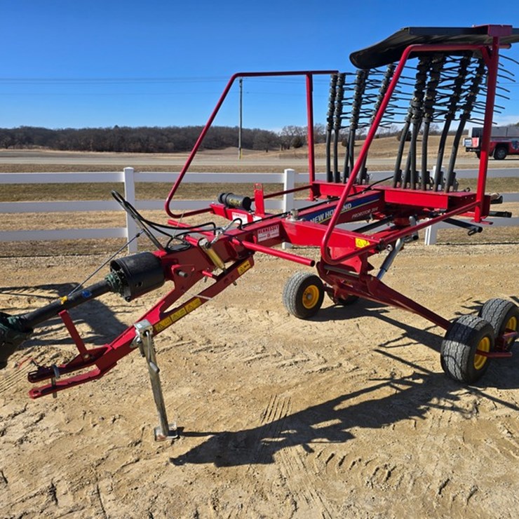 2015 NEW HOLLAND PROROTOR 3114