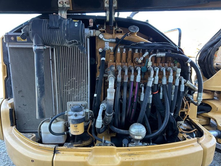 caterpillar-304c-cr-image-14