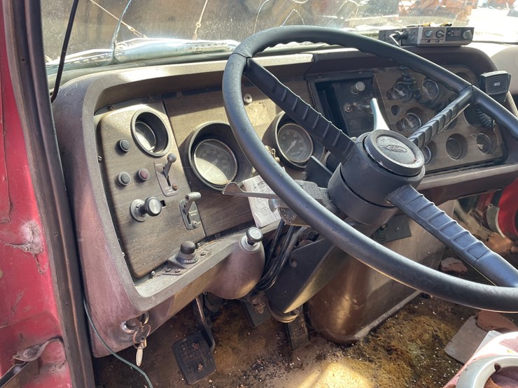 #13014-•-1976-ford-dump-truck-(has-wi-title)-image-43