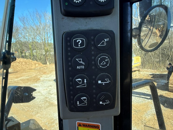 2012-caterpillar-950k-image-93