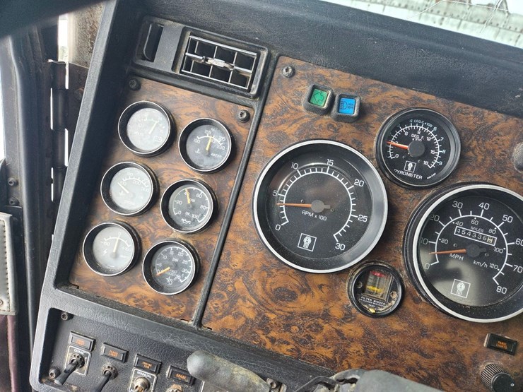 kenworth-t800-image-65