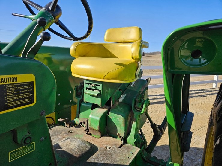 john-deere-4020-image-32