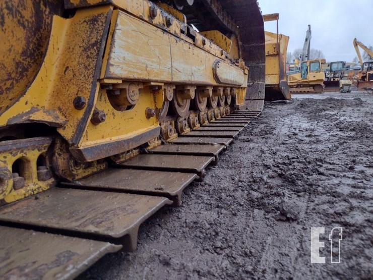 2015-deere-650k-lgp-image-35