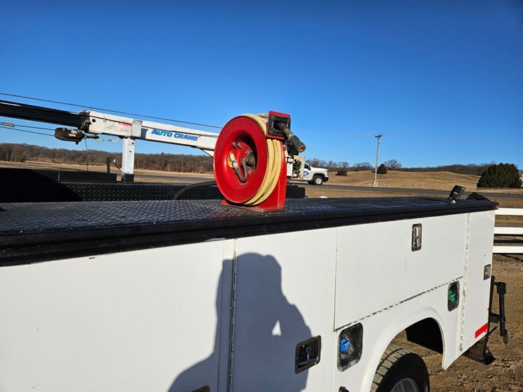 2012-ford-f550-image-11