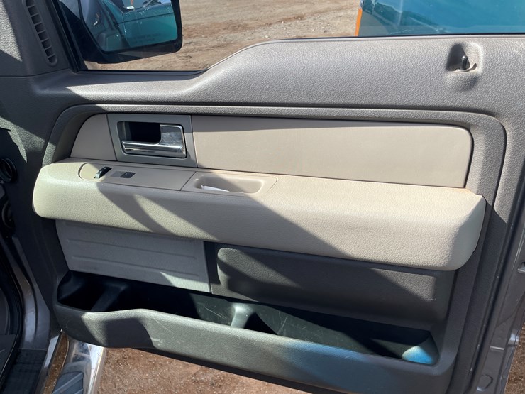 2010-ford-f150-image-35