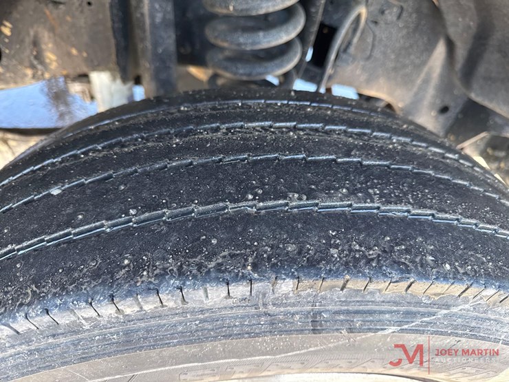 2011-ford-f550-xl-image-18