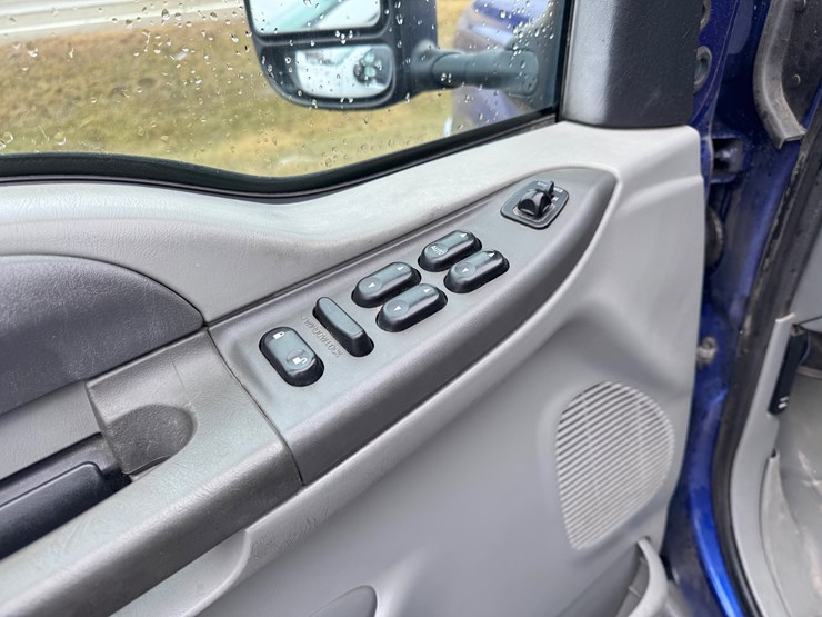 2003-ford-f250-image-32