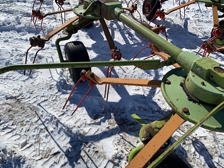 claas-volto-750-image-12