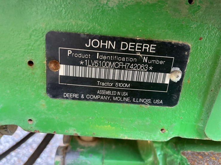 2015-john-deere-5100m-image-10