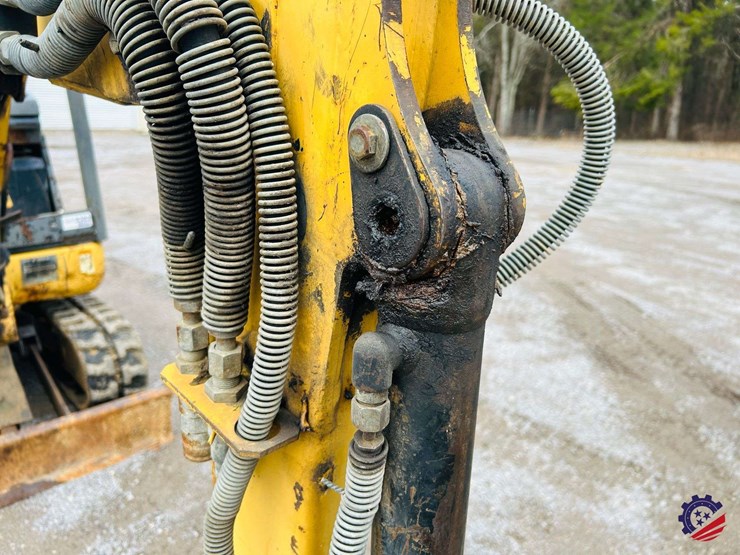 2002-caterpillar-301.5-image-15