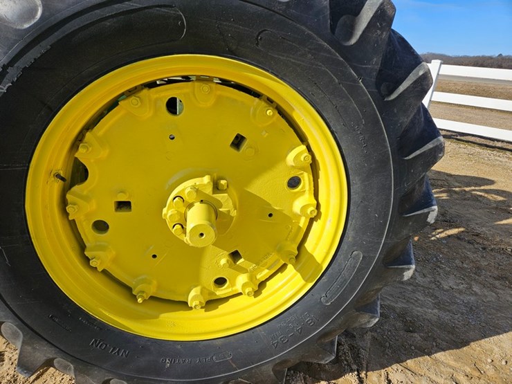 john-deere-4020-image-36