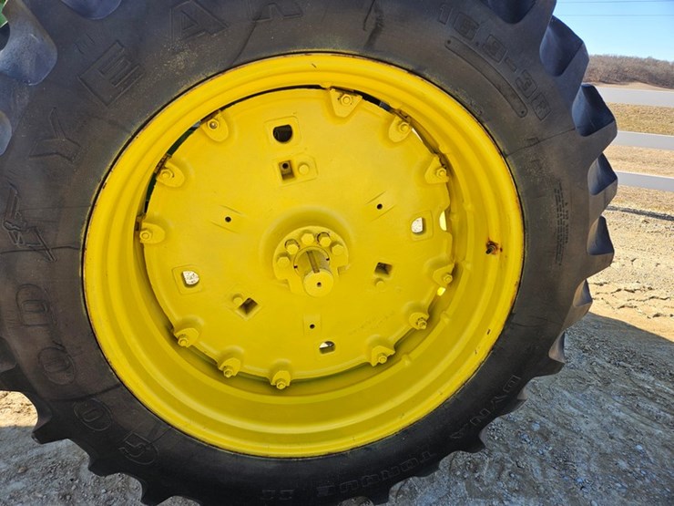john-deere-3010-image-32